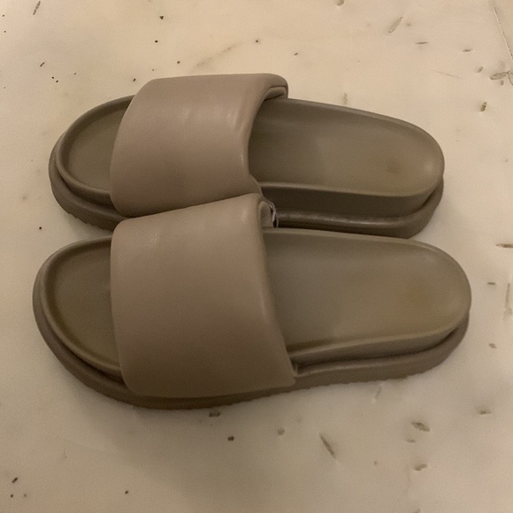 H&M platform beige sliders - Picture 2 of 4